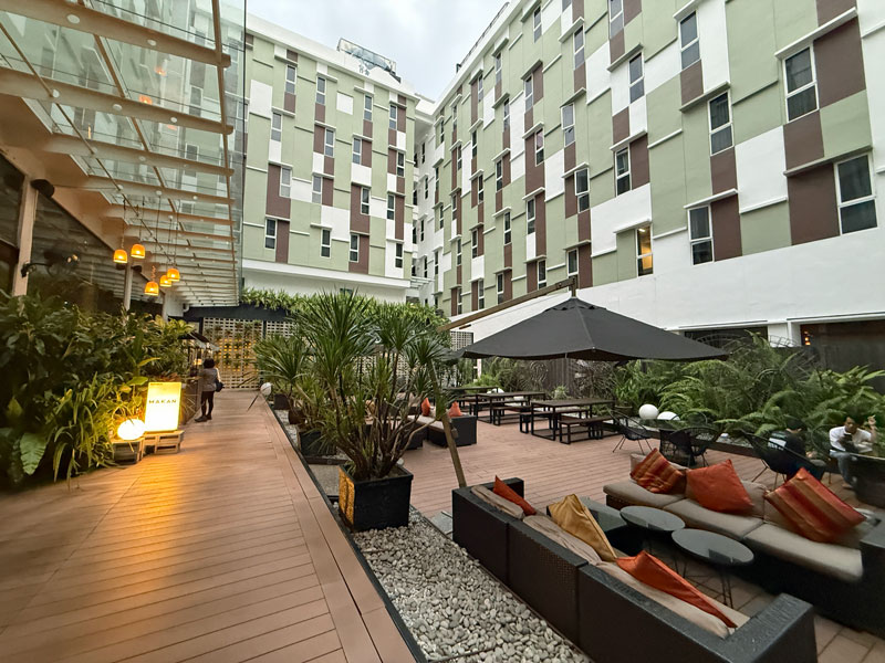 Tune Hotel KLIA-KLIA2 中庭